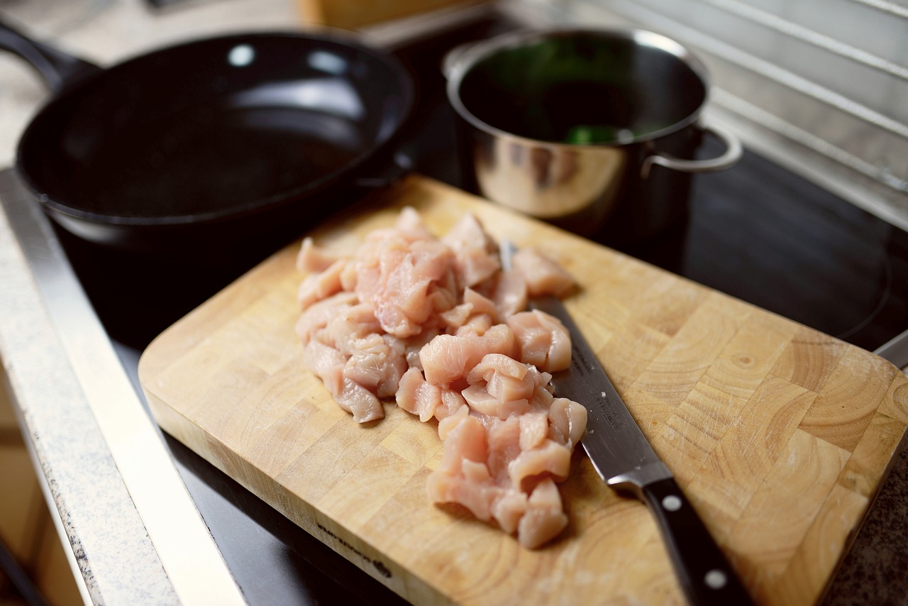 Bästa kycklingköttet Stroganoff: Ett snabbt recept från min svärmor, det smakar ännu bättre än klassikern!